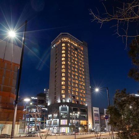 Urban-Est Hotel Kōyō Buitenkant foto