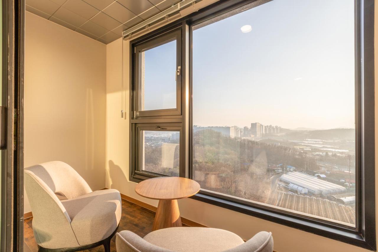 Urban-Est Hotel Kōyō Buitenkant foto